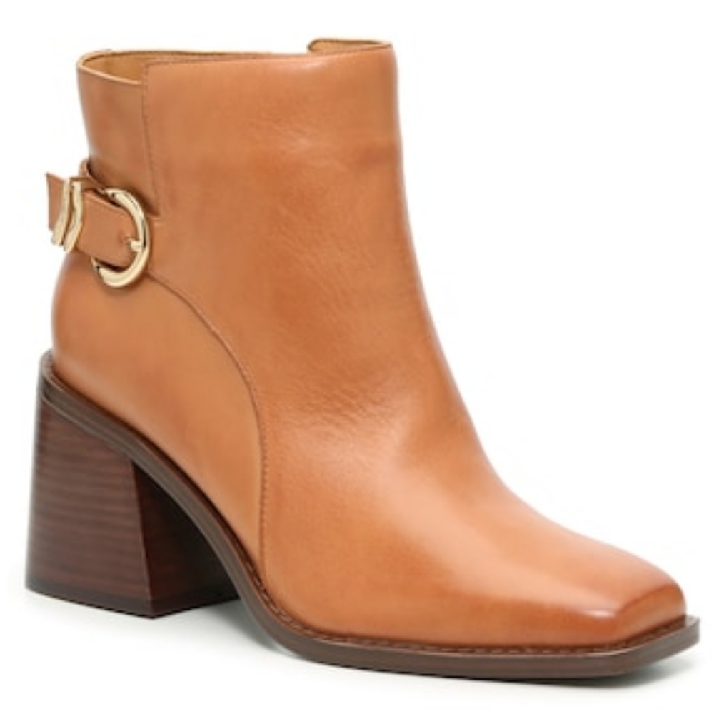Brand New Vince camuto Sameena Bootie color Ochre light cognac
